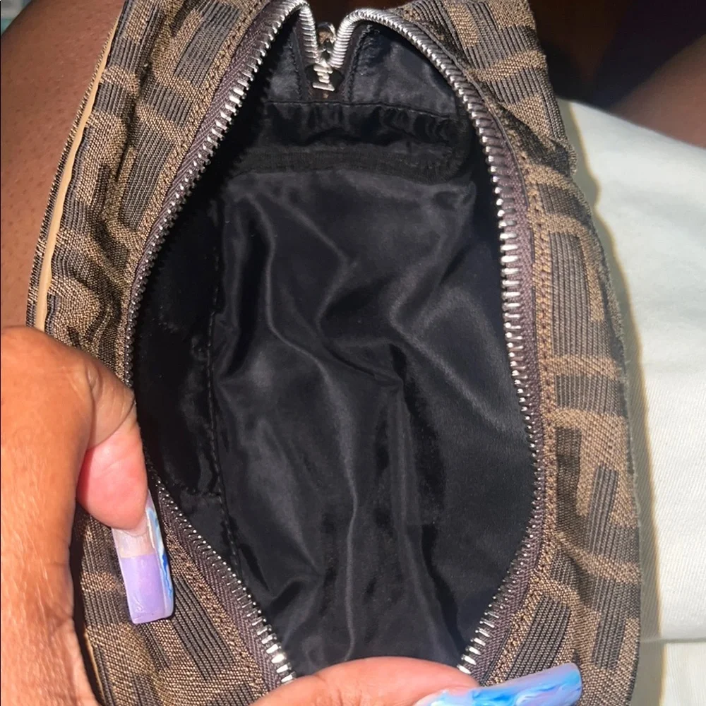 Authentic Fendi Brown Toiletry Bag  Monogram - Picture 3 of 11